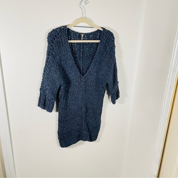 Free People Georgia V-Neck Chunky Knit Sweater in Blue Oversized Longline - Picture 3 of 11